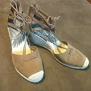 dv Manica Ghillie Espadrille Wedge Sandals